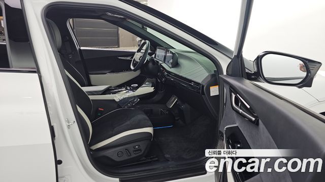 Kia EV6 Long Range 4WD GT Line 2023 — фото 26