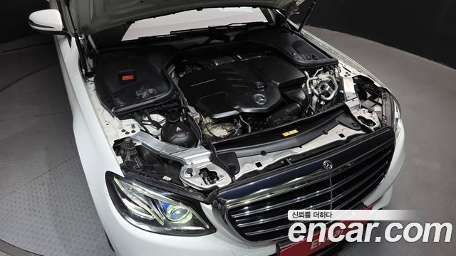 Mercedes-Benz E-Class (W213) E220d Exclusive 2018 — фото 6