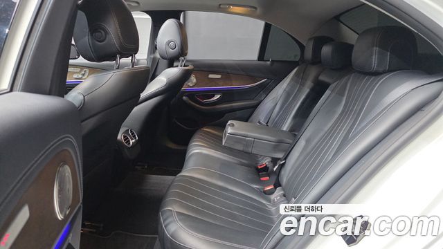 Mercedes-Benz E-Class (W213) E220d Exclusive 2018 — фото 12