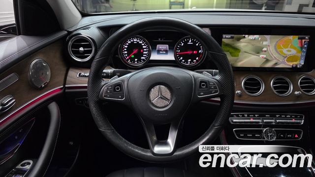 Mercedes-Benz E-Class (W213) E220d Exclusive 2018 — фото 13