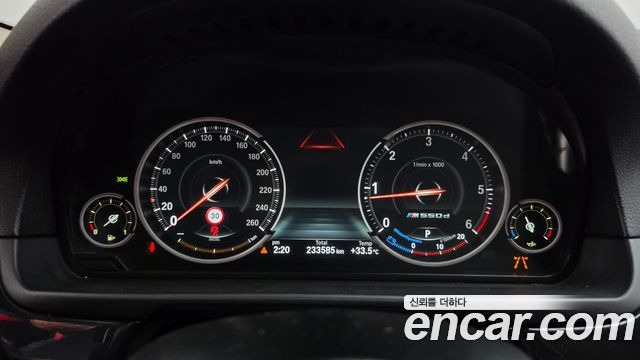 BMW 5 Series (F10) 520d xDrive M Aero Dynamic 2016 — фото 8