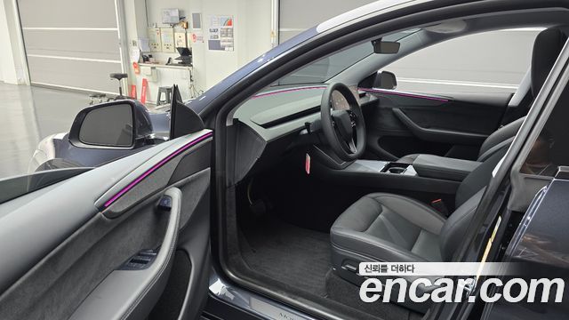 Tesla Model Y Long Range AWD 2025 — фото 10