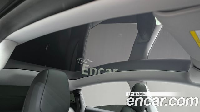 Tesla Model Y Long Range AWD 2025 — фото 17