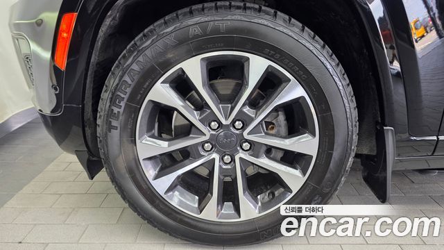 Jeep Grand Cherokee (WL) L 3.6 Overland 2022 — фото 5