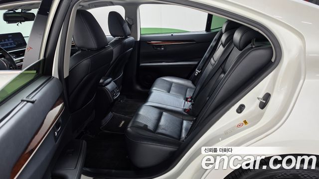Lexus ES350 Supreme XV60 2013 — фото 12