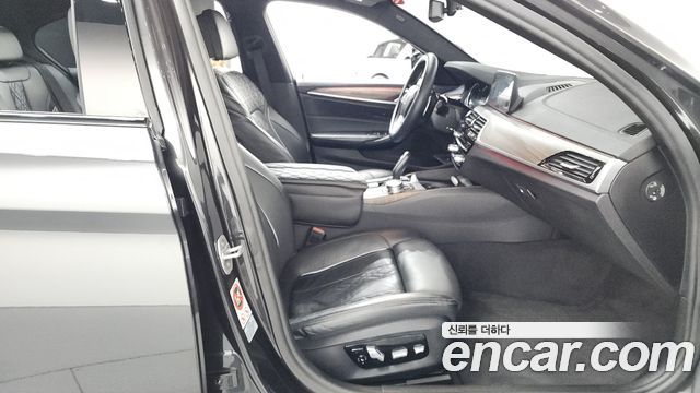 BMW 5 Series (G30) 530i xDrive M Sport Package Plus 2017 — фото 11
