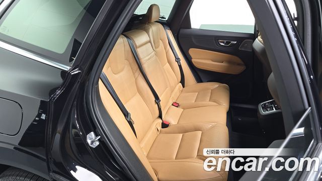 Volvo XC60 (II) D5 Inscription 2019 — фото 12