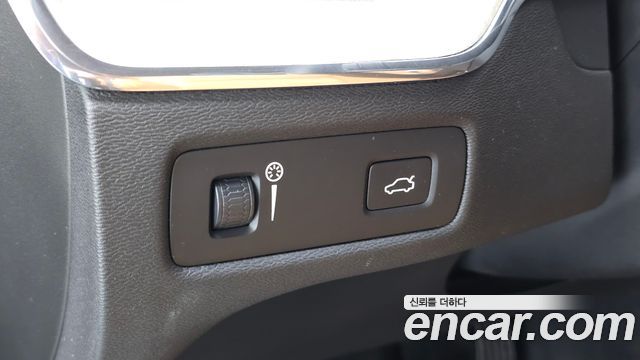 Volvo XC60 (II) D5 Inscription 2019 — фото 30