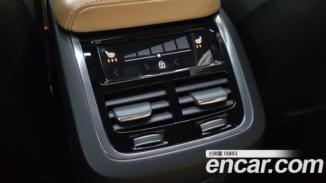 Volvo XC60 (II) D5 Inscription 2019 — фото 34