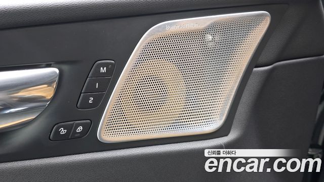 Volvo XC60 (II) D5 Inscription 2019 — фото 35