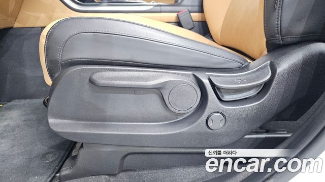 Kia Carnival (IV) Diesel 9-Seater Prestige 2021 — фото 31