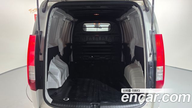 Hyundai Staria Cargo 3-Seater Smart 2022 — фото 16