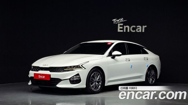 Kia K5 (III) 2.0 Trendy 2023 — фото 1