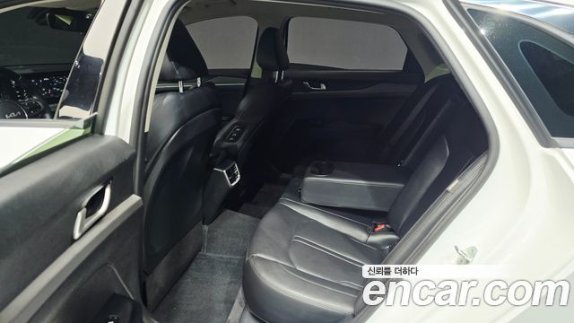 Kia K5 (III) 2.0 Trendy 2023 — фото 11
