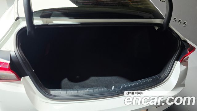 Kia K5 (III) 2.0 Trendy 2023 — фото 17