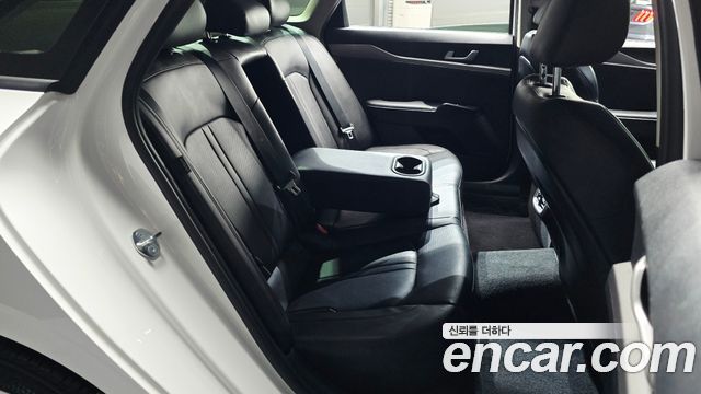 Kia K5 (III) 2.0 Trendy 2023 — фото 18