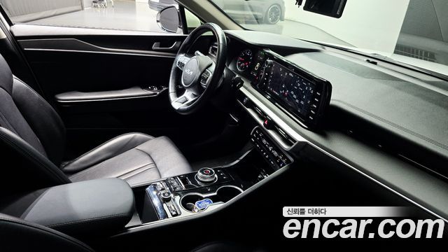 Kia K5 (III) 2.0 Trendy 2023 — фото 19