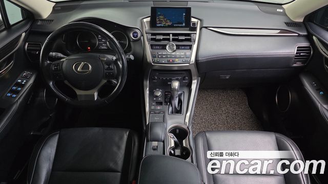 Lexus NX300h Executive 2016 — фото 7