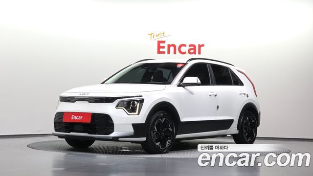 Kia Niro EV Air 2023 — фото 1