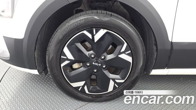 Kia Niro EV Air 2023 — фото 5
