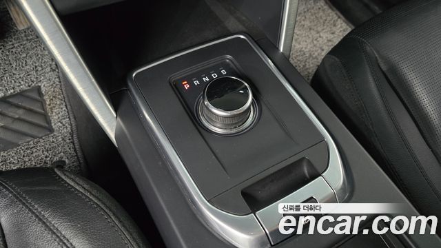 Land Rover Discovery Sport 2.0 TD4 SE 2017 — фото 9