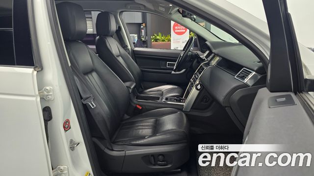 Land Rover Discovery Sport 2.0 TD4 SE 2017 — фото 10