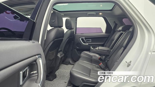 Land Rover Discovery Sport 2.0 TD4 SE 2017 — фото 12