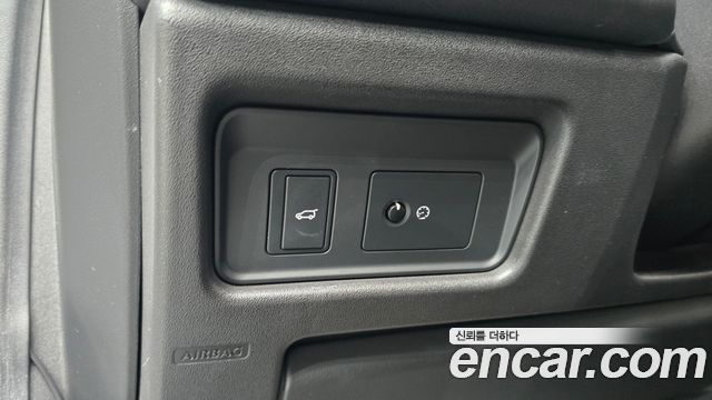 Land Rover Discovery Sport 2.0 TD4 SE 2017 — фото 14