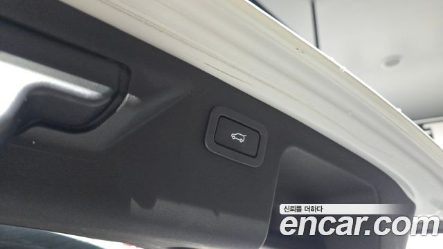 Land Rover Discovery Sport 2.0 TD4 SE 2017 — фото 20