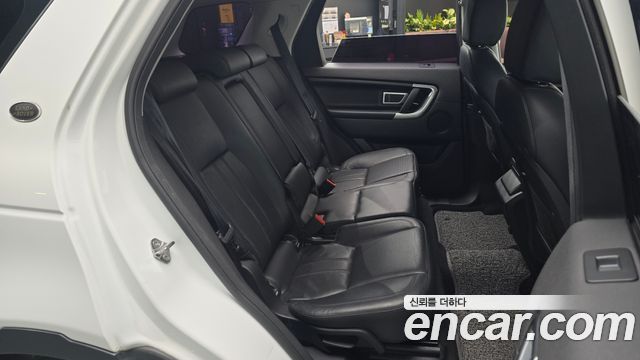 Land Rover Discovery Sport 2.0 TD4 SE 2017 — фото 26