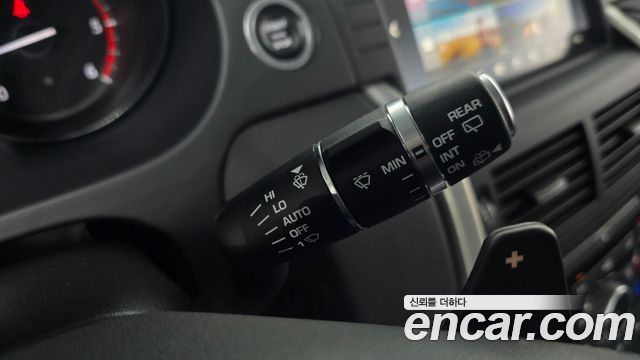 Land Rover Discovery Sport 2.0 TD4 SE 2017 — фото 29
