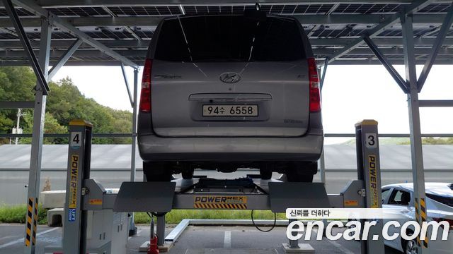 Hyundai Grand Starex Van 3-Seater Smart 2021 — фото 22