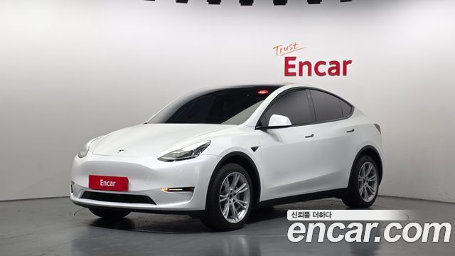 Tesla Model Y Long Range AWD 2022 — фото 1