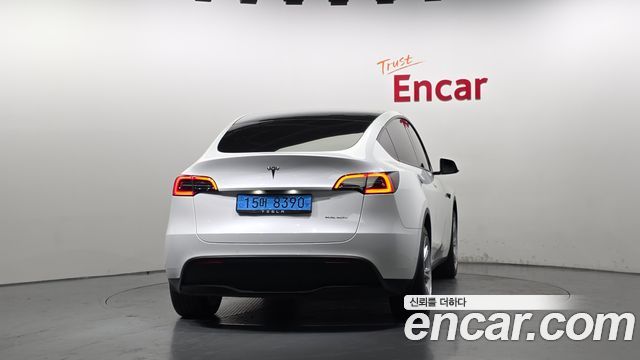 Tesla Model Y Long Range AWD 2022 — фото 4