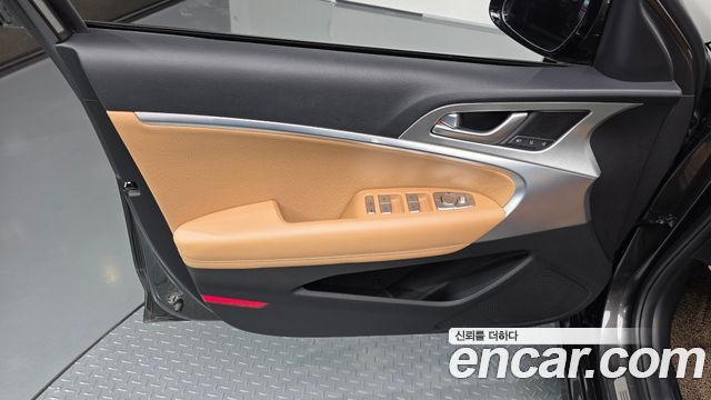 Genesis G70 Gasoline 2.5T 4WD 2024 — фото 30