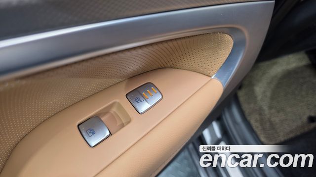 Genesis G70 Gasoline 2.5T 4WD 2024 — фото 37