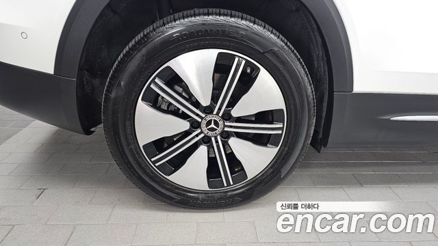 Mercedes-Benz EQB (X243) EQB300 4MATIC 2023 — фото 5