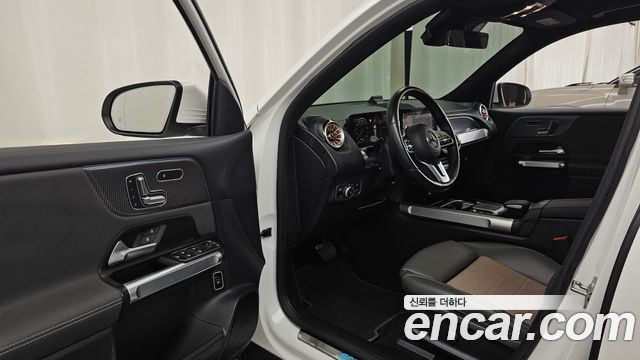 Mercedes-Benz EQB (X243) EQB300 4MATIC 2023 — фото 10