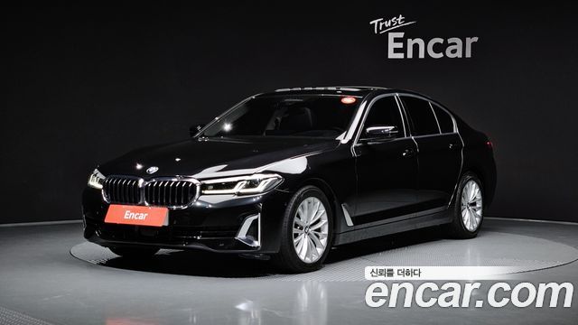 BMW 5 Series (G30) 523d Luxury 2023 — фото 1