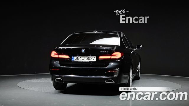 BMW 5 Series (G30) 523d Luxury 2023 — фото 4