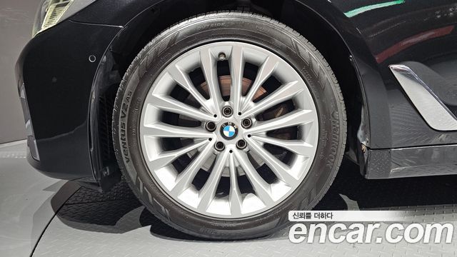BMW 5 Series (G30) 523d Luxury 2023 — фото 5