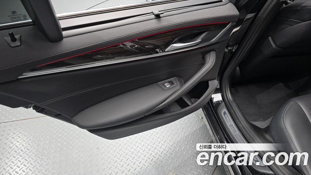 BMW 5 Series (G30) 523d Luxury 2023 — фото 25