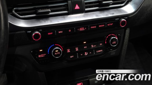 Kia Niro Plus Air 2023 — фото 22