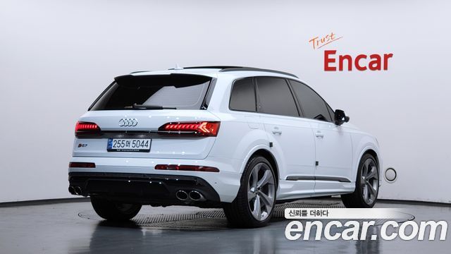 Audi SQ7 (4M) 4.0 TFSI Quattro 2023 — фото 2