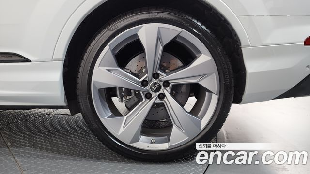 Audi SQ7 (4M) 4.0 TFSI Quattro 2023 — фото 21