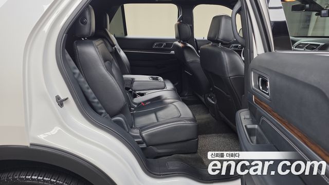 Ford Explorer 2.3 Limited 4WD 5th 2017 — фото 11