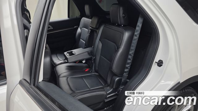 Ford Explorer 2.3 Limited 4WD 5th 2017 — фото 12