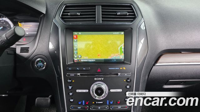 Ford Explorer 2.3 Limited 4WD 5th 2017 — фото 13