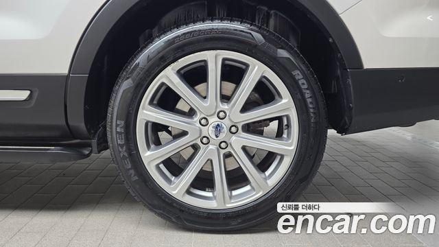 Ford Explorer 2.3 Limited 4WD 5th 2017 — фото 19