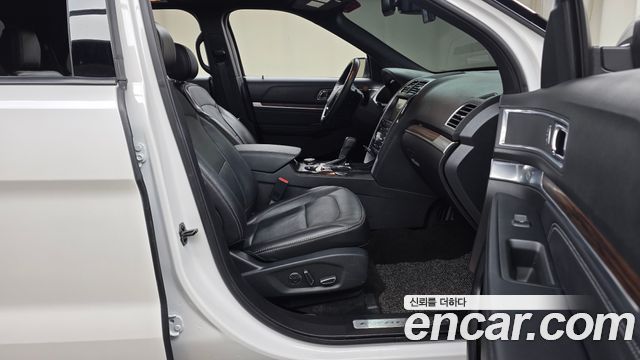 Ford Explorer 2.3 Limited 4WD 5th 2017 — фото 26